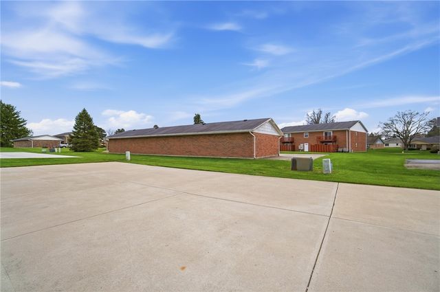 1302 Donson Circle, Kettering, OH 45429