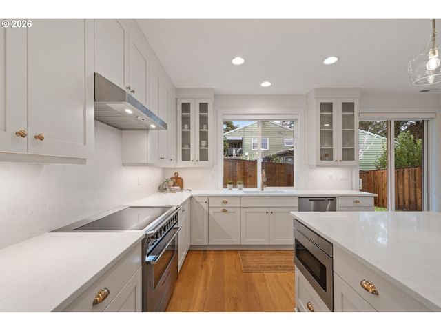 1751 Nw LARKIN Ter, Portland, OR 97229