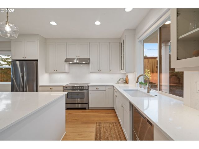 1751 Nw LARKIN Ter, Portland, OR 97229