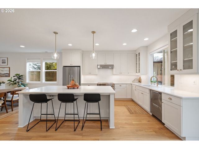 1751 Nw LARKIN Ter, Portland, OR 97229