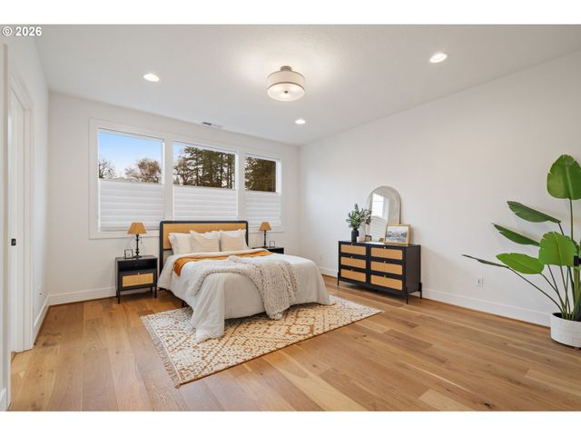 1751 Nw LARKIN Ter, Portland, OR 97229