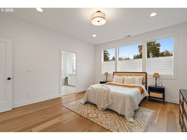 1751 Nw LARKIN Ter, Portland, OR 97229