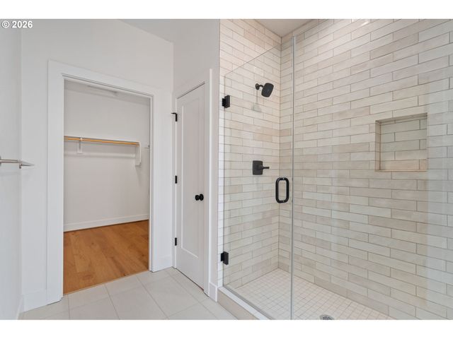 1751 Nw LARKIN Ter, Portland, OR 97229