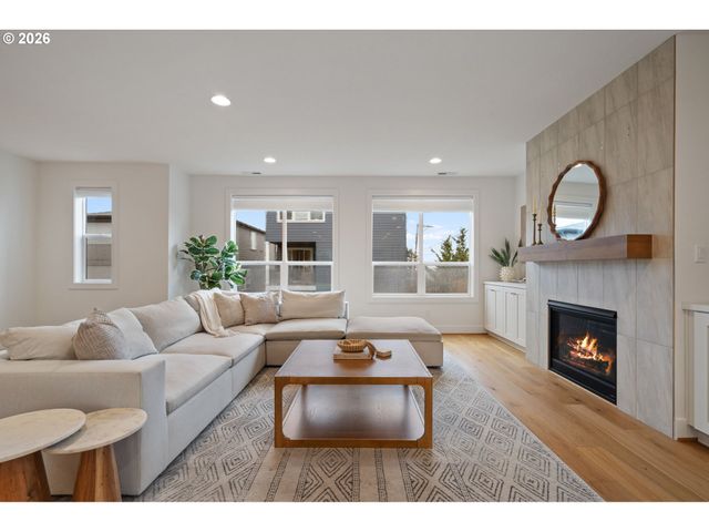 1751 Nw LARKIN Ter, Portland, OR 97229