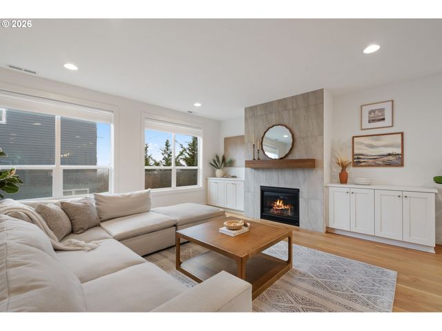 1751 Nw LARKIN Ter, Portland, OR 97229