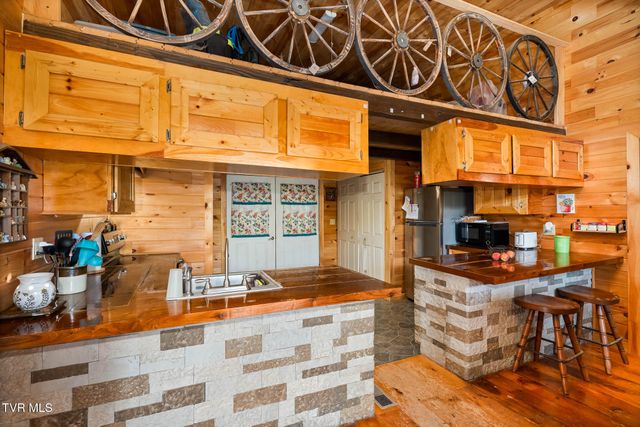 1569 War Valley Road, Rogersville, TN 37857
