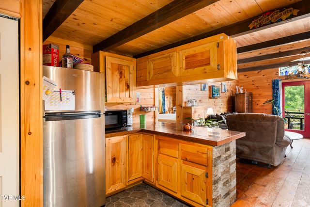 1569 War Valley Road, Rogersville, TN 37857
