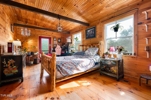 1569 War Valley Road, Rogersville, TN 37857