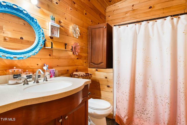 1569 War Valley Road, Rogersville, TN 37857