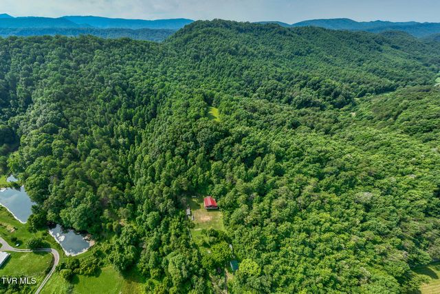 1569 War Valley Road, Rogersville, TN 37857