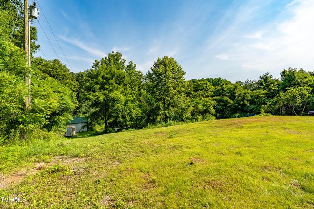 1569 War Valley Road, Rogersville, TN 37857