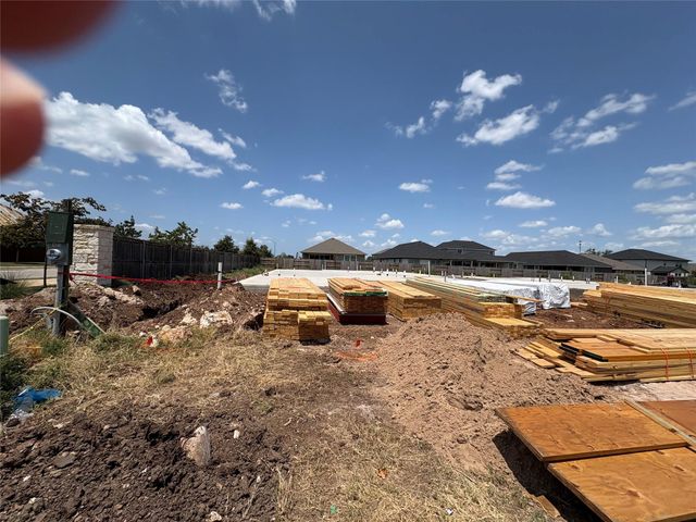 200 Firethorn CV, Marble Falls, TX 78654