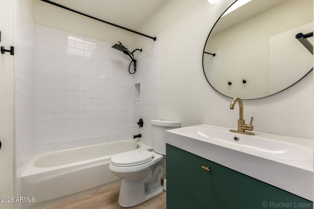 2221 W TURNEY Avenue B, Phoenix, AZ 85015