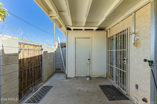 2221 W TURNEY Avenue B, Phoenix, AZ 85015
