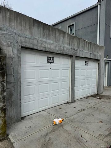 200-20 Linden Boulevard, Saint Albans, NY 11412