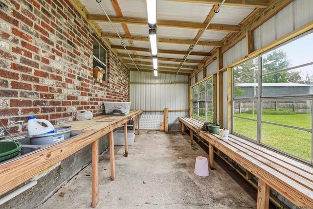 12612 Ina Dr, Walker, LA 70785