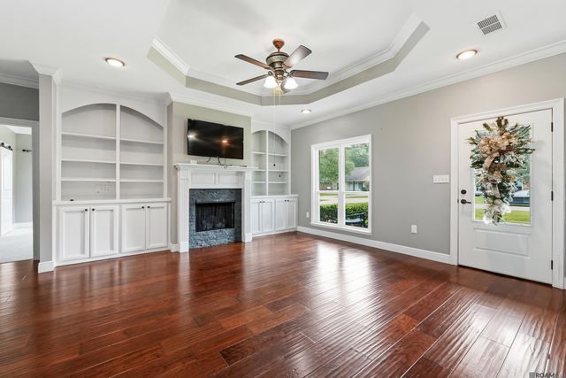 12612 Ina Dr, Walker, LA 70785