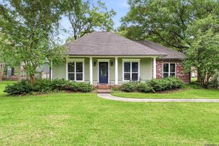 12612 Ina Dr, Walker, LA 70785