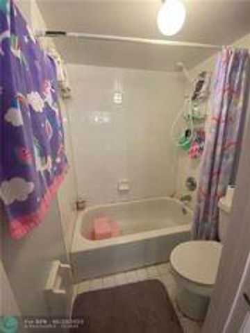 2431 NW 56th Ave 204, Lauderhill, FL 33313