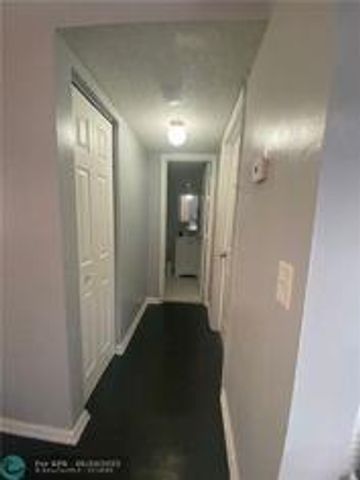 2431 NW 56th Ave 204, Lauderhill, FL 33313