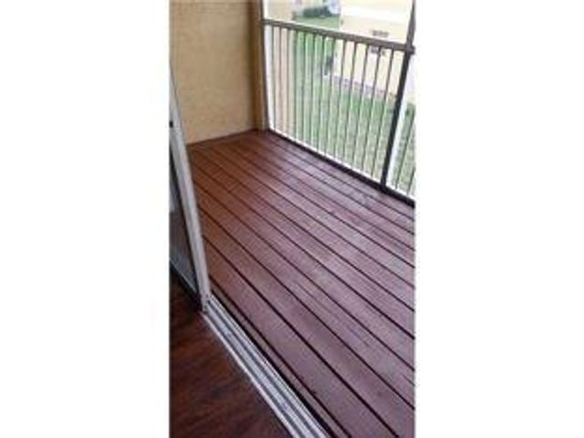 2431 NW 56th Ave 204, Lauderhill, FL 33313