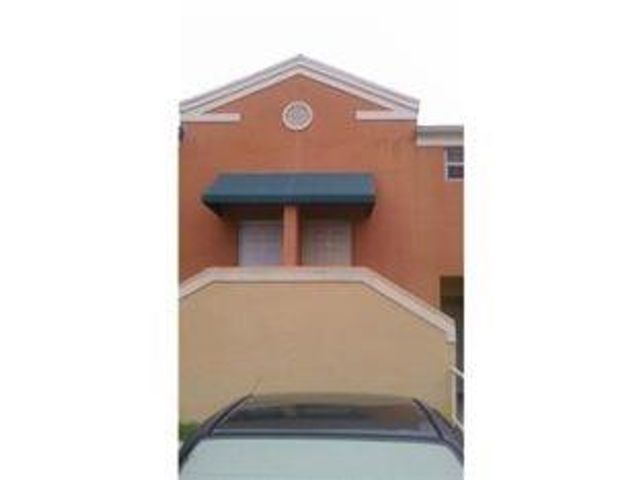 2431 NW 56th Ave 204, Lauderhill, FL 33313