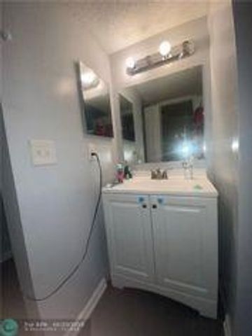 2431 NW 56th Ave 204, Lauderhill, FL 33313