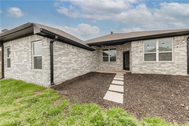 6219 Southern Cross Drive, College Station, TX 77845
