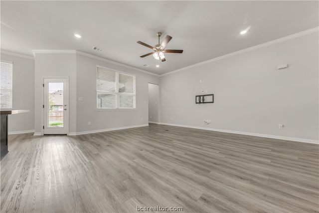 6219 Southern Cross Drive, College Station, TX 77845