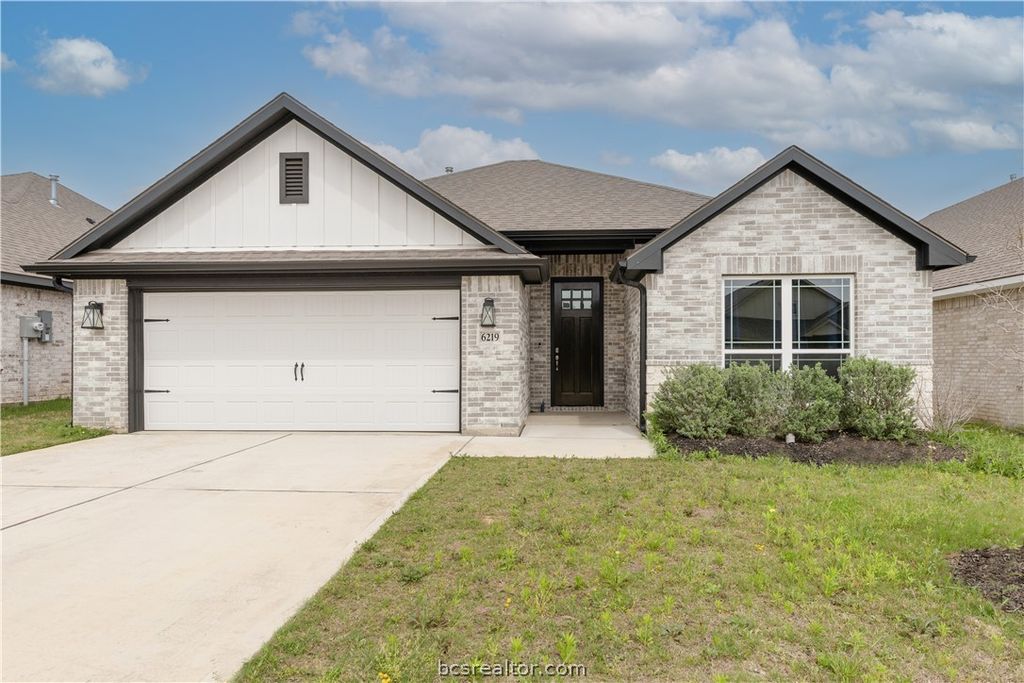6219 Southern Cross Drive, College Station, TX 77845