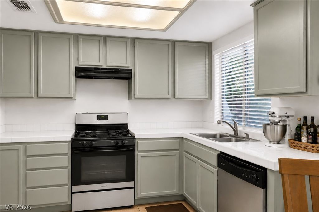 5209 Brookmere Drive, Las Vegas, NV 89130 — photo 2