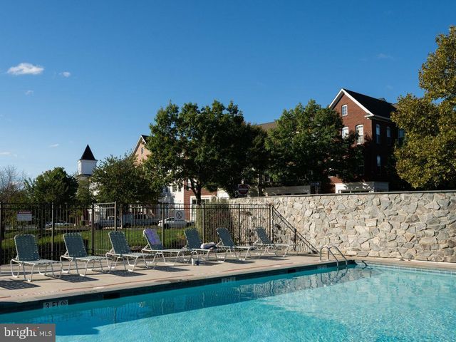 1130 COLLINA LN, Mount Joy, PA 17552