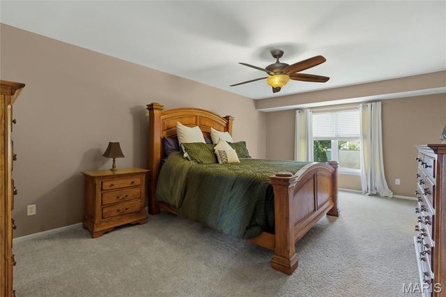 979 Reddington Oaks Court, St Charles, MO 63304