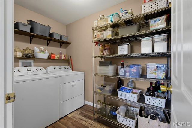 979 Reddington Oaks Court, St Charles, MO 63304