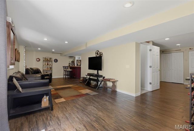979 Reddington Oaks Court, St Charles, MO 63304
