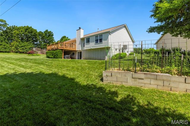 979 Reddington Oaks Court, St Charles, MO 63304