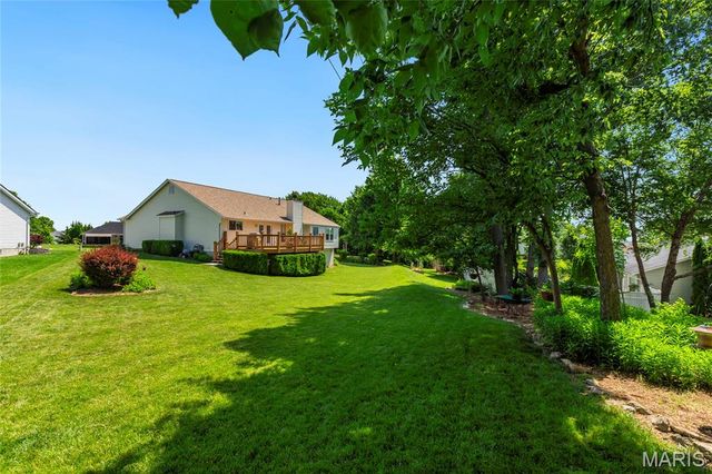 979 Reddington Oaks Court, St Charles, MO 63304