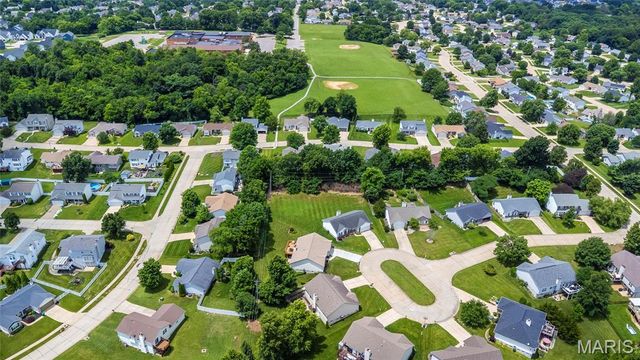 979 Reddington Oaks Court, St Charles, MO 63304