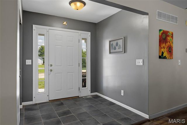 979 Reddington Oaks Court, St Charles, MO 63304