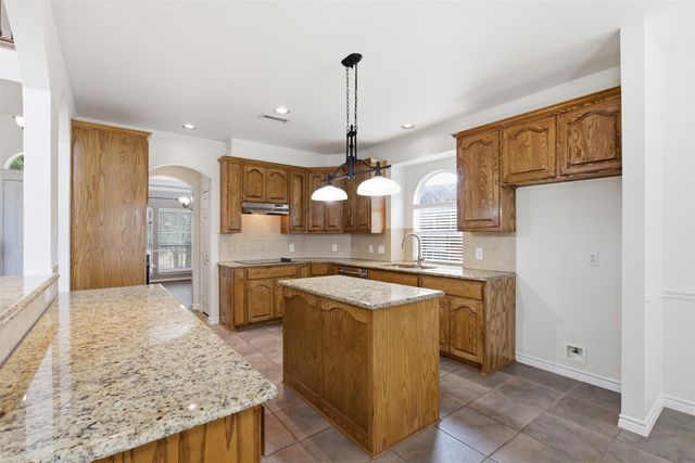 2305 Trickling Creek Drive, Garland, TX 75041
