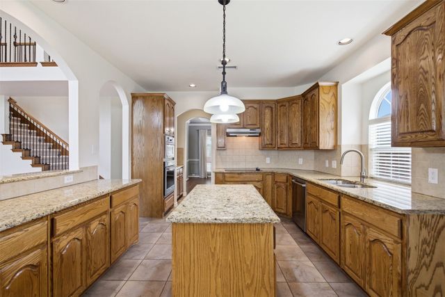 2305 Trickling Creek Drive, Garland, TX 75041