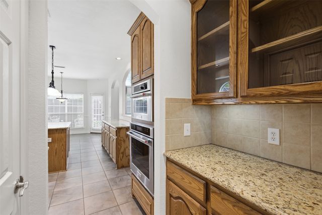 2305 Trickling Creek Drive, Garland, TX 75041