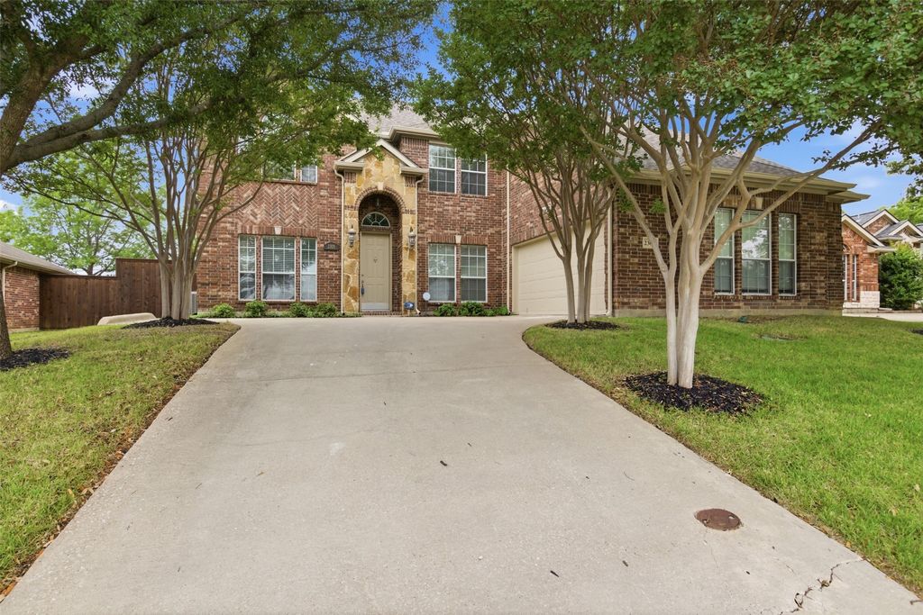 2305 Trickling Creek Drive, Garland, TX 75041