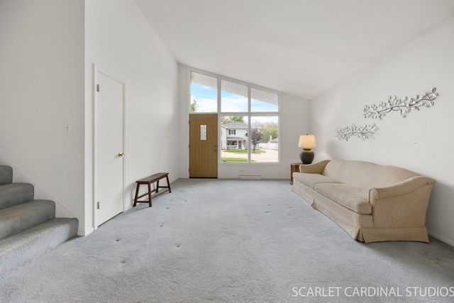826 S Villa Avenue, Villa Park, IL 60181