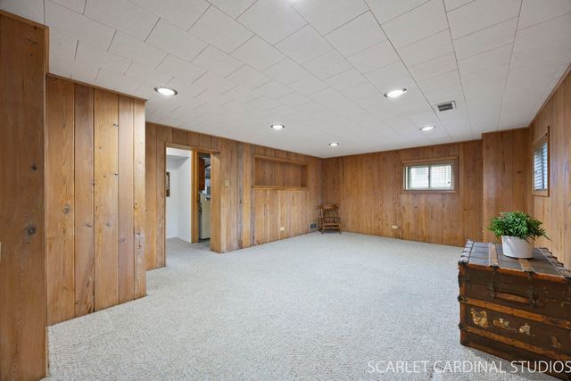 826 S Villa Avenue, Villa Park, IL 60181