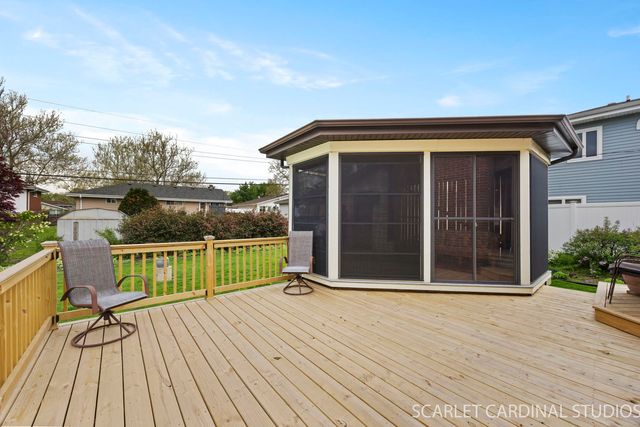 826 S Villa Avenue, Villa Park, IL 60181