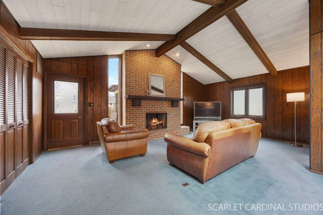 826 S Villa Avenue, Villa Park, IL 60181