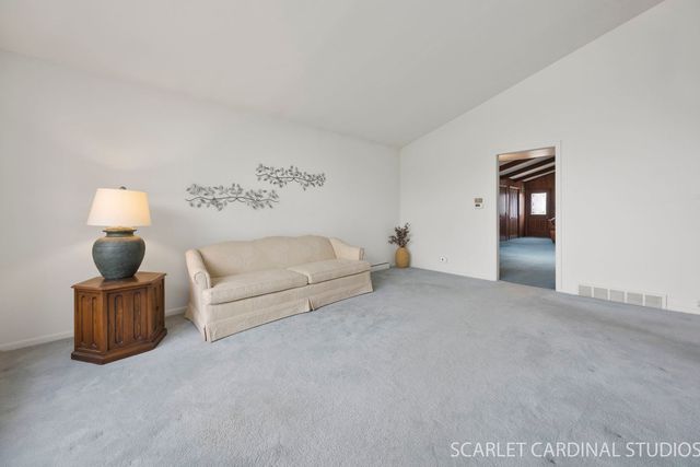 826 S Villa Avenue, Villa Park, IL 60181
