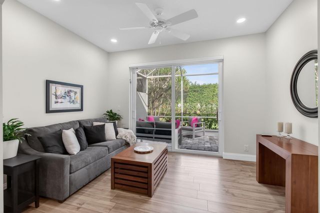 10672 Royal Caribbean Circle, Boynton Beach, FL 33437