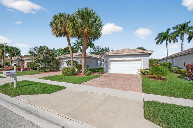 10672 Royal Caribbean Circle, Boynton Beach, FL 33437